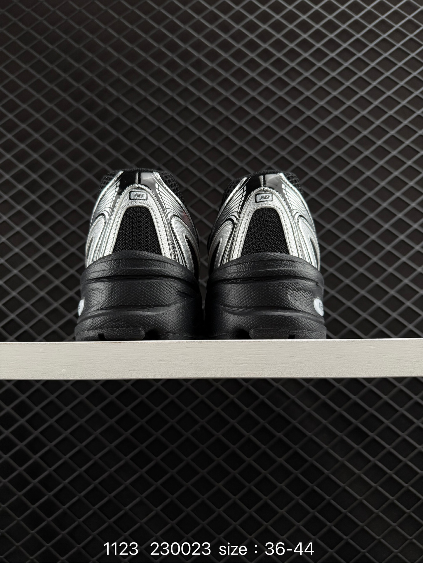 New Balance MR740 NB